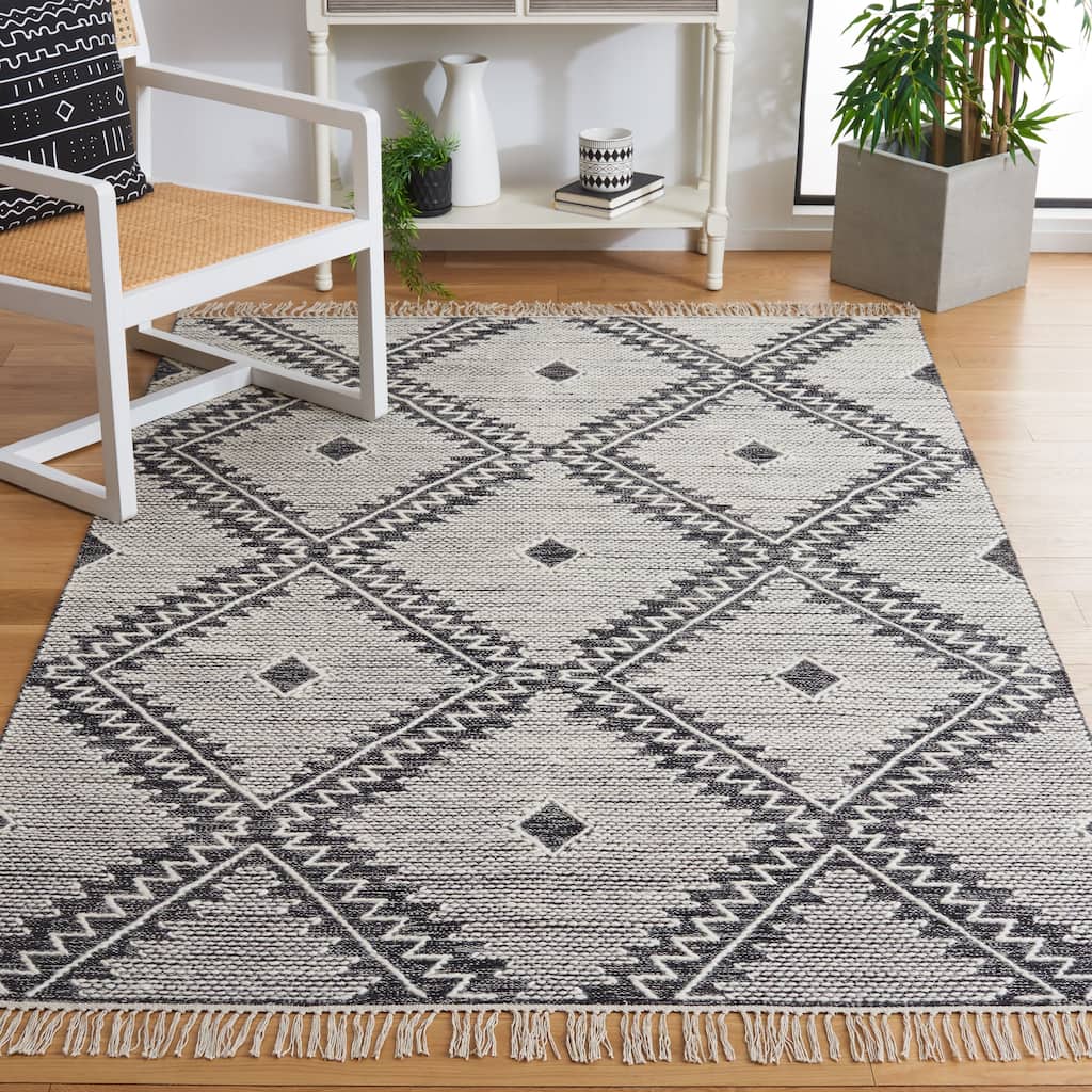 SAFAVIEH Flatweave Kilim Souhair Moroccan Wool Rug - 5'