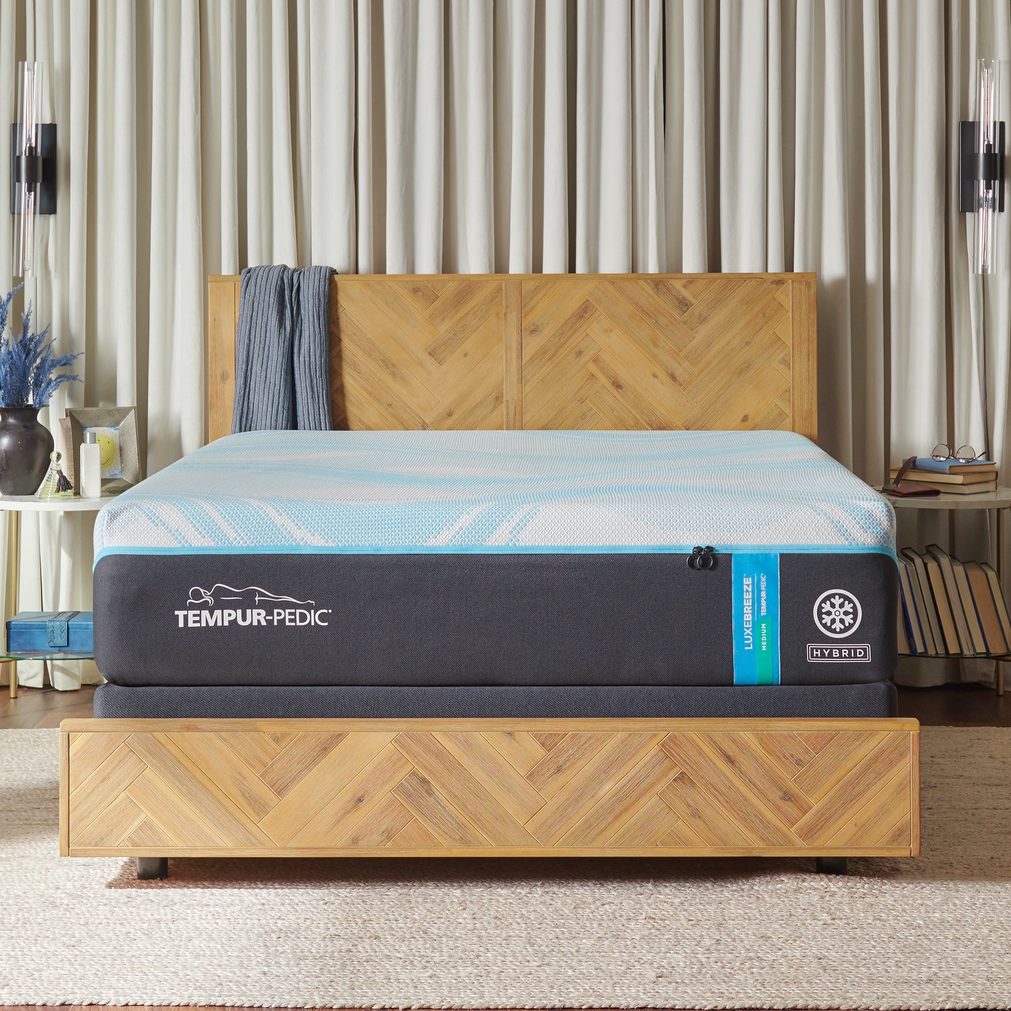 Tempur-Pedic LuxBreeze 2.0 Medium Hybrid