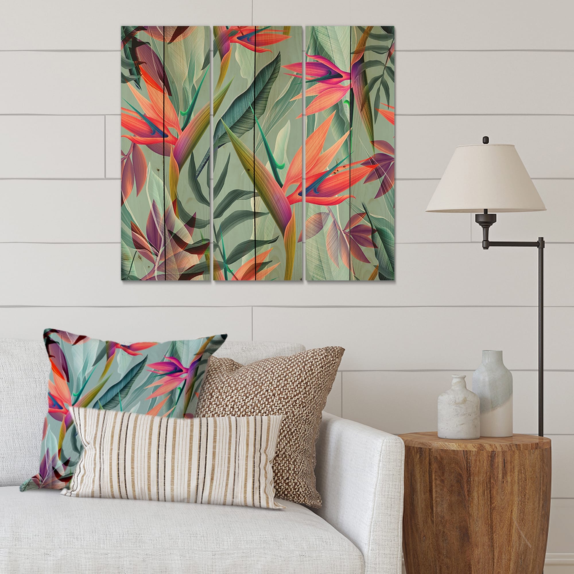 Designart 'Tropical VIntage Flowers VI' Traditional Print on-image