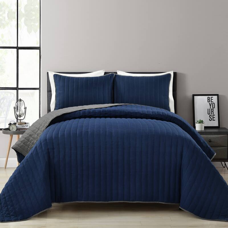 Lush Decor Soft Stripe All Season Quilt/Coverlet Set