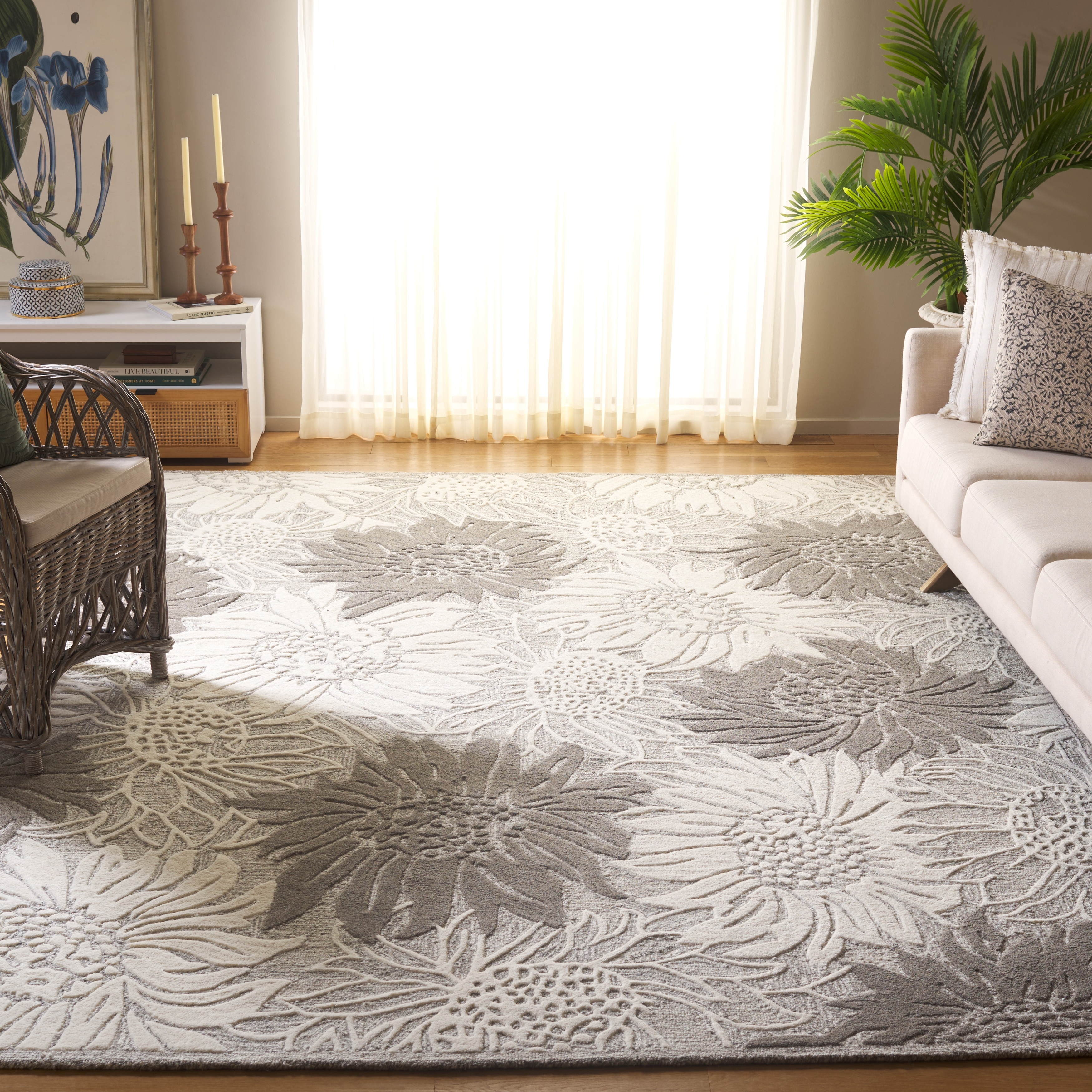 SAFAVIEH Handmade Jardin Yoann French Country Floral Wool Rug