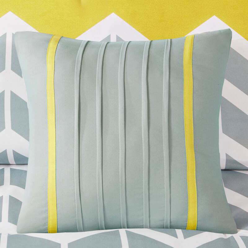 Elle Chevron 5-piece Comforter Set by Intelligent Design