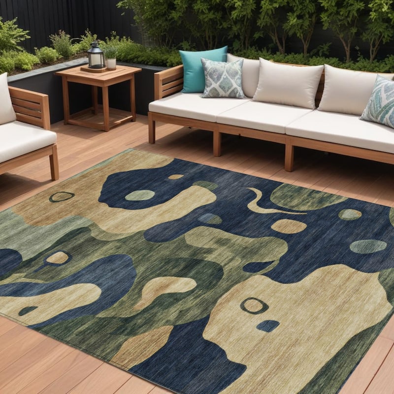 HomeRoots Abstract Transitional Rectangle Outdoor Rug - 8' X 10'