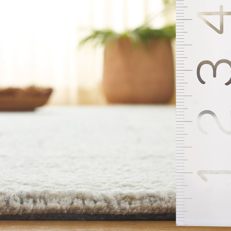 SAFAVIEH Handmade Pine Gazmira Wool Rug