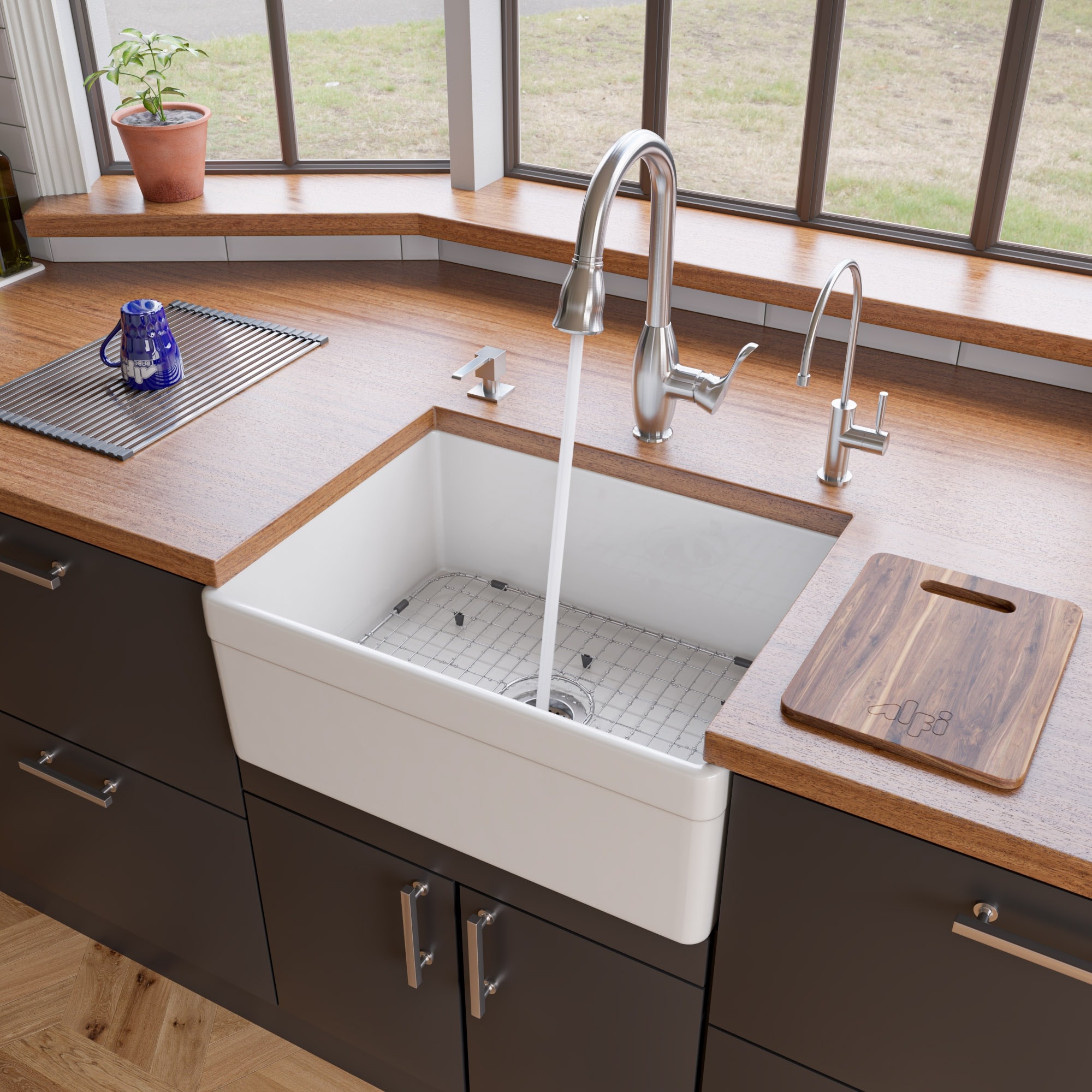 HOROW HR-S3318R 33 X 18 X 10 Porcelain Ceramic Rectangular Farmhouse Apron  Kitchen Sink In White Single Bowl Kitchen Sinks With Grid And Strainer 