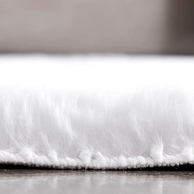 Chunky Bunny - Coma Inducer® Runner Rug - White