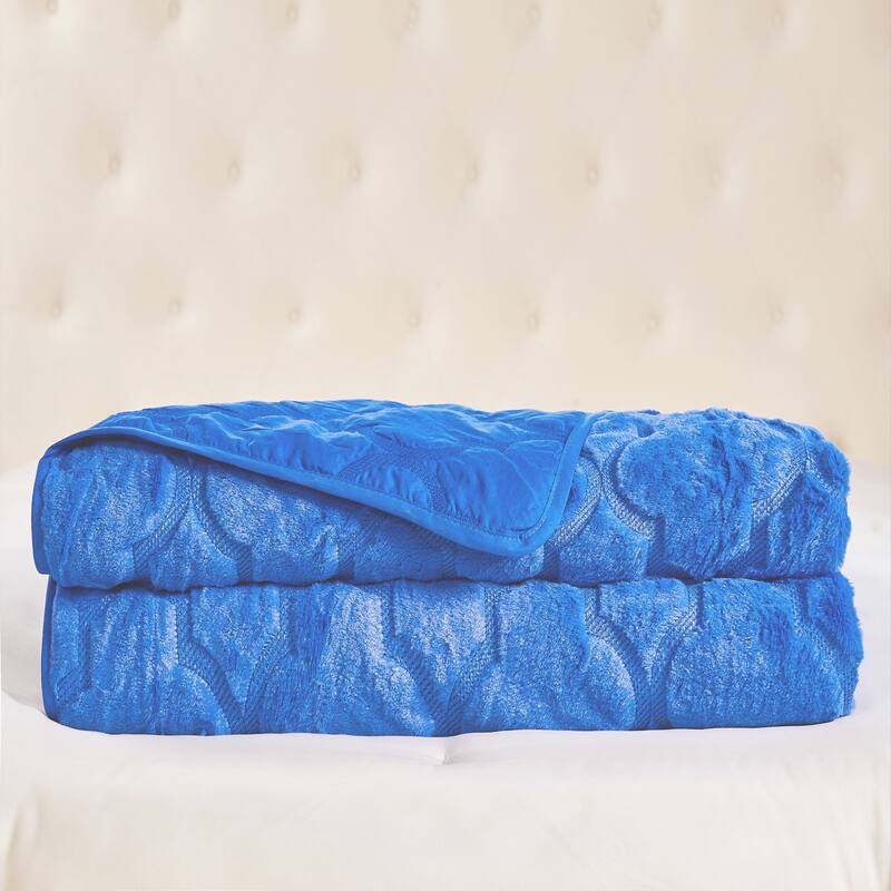 FauxFur Moroccan Design 7-piece Embroidered Quilt Set