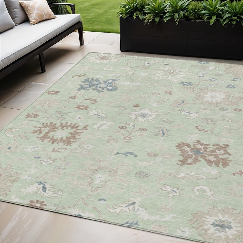 HomeRoots Floral Transitional Rectangle Outdoor Rug - 5' X 8'