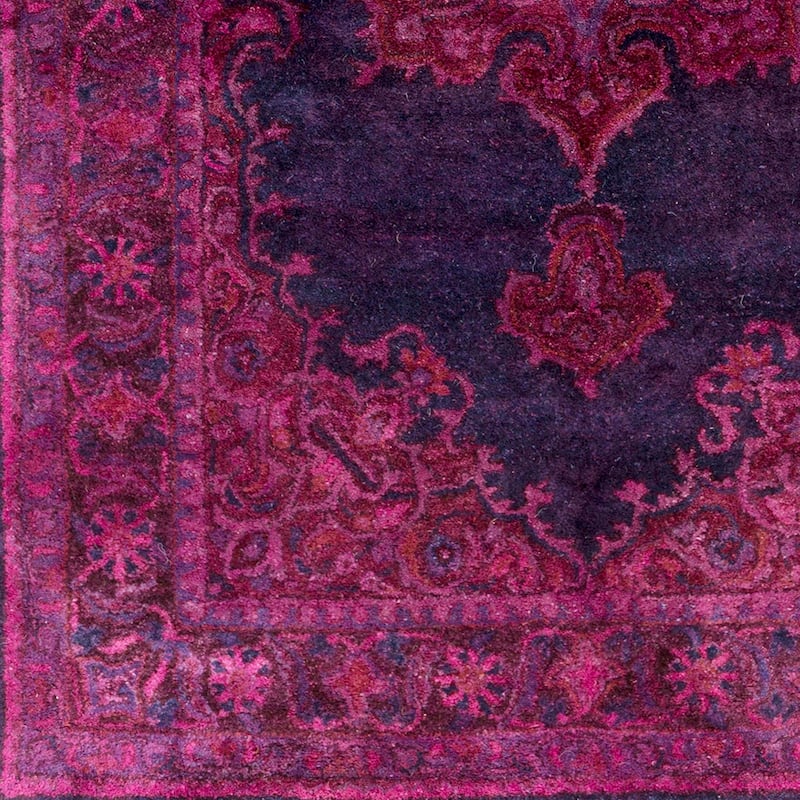 Hand-Tufted Linhope Medallion Wool Area Rug
