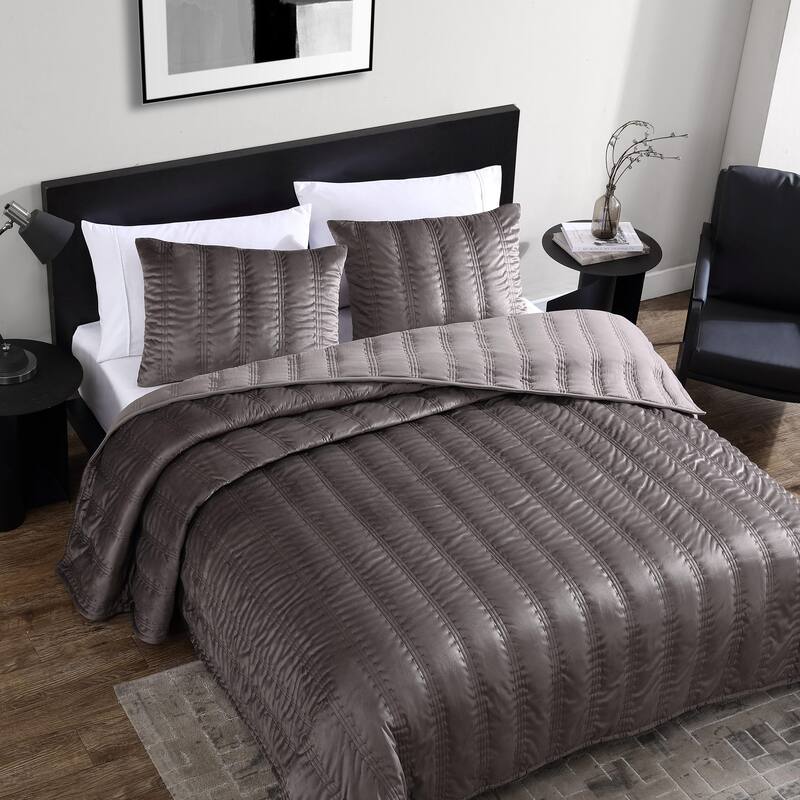 Vera Wang Velvet Linear Stitch Solid Quilt Set