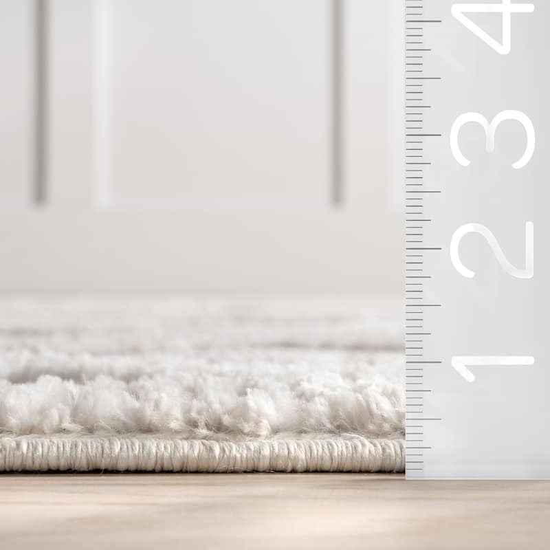 Nuloom Ansley Moroccan Lattice Tassel Area Rug