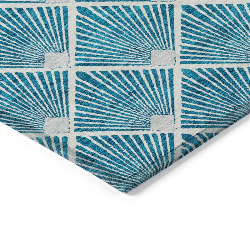 Machine Washable Indoor/ Outdoor Chantille Modern Shells Rug