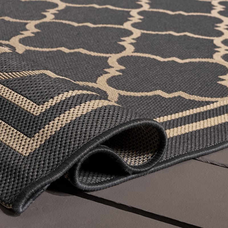 SAFAVIEH Courtyard Kristelle Indoor/ Outdoor Waterproof Patio Backyard Rug