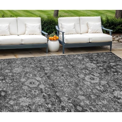 HomeRoots Oriental Traditional Rectangle Outdoor Rug