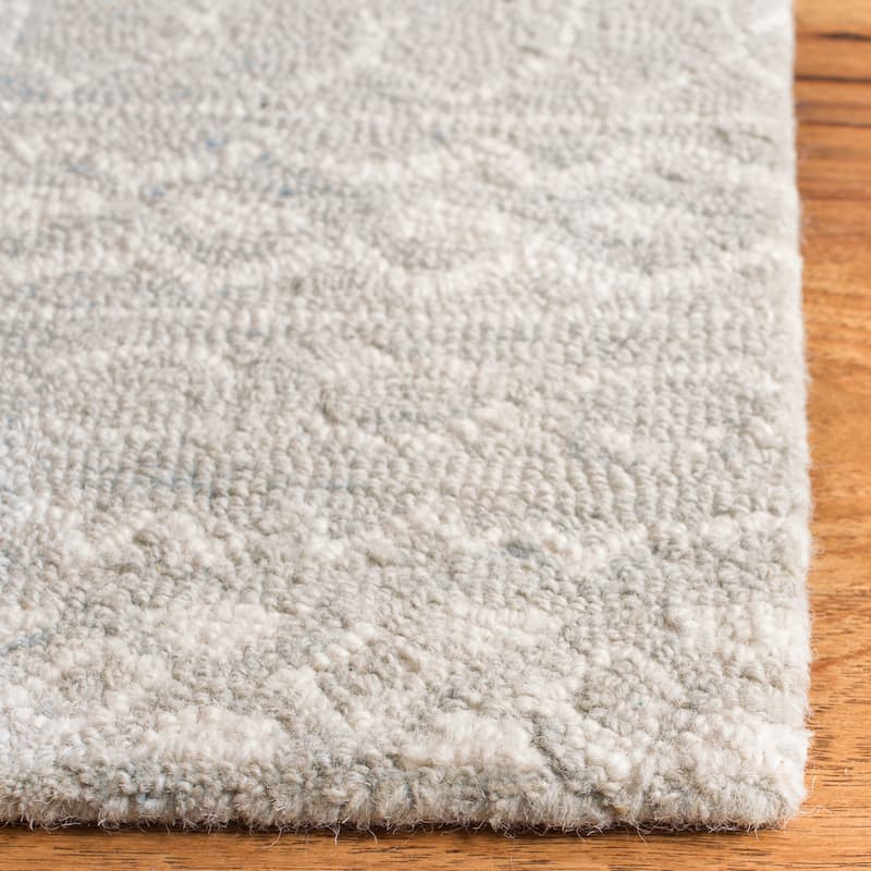 SAFAVIEH, Handmade Micro-Loop Fedosia Wool Rug