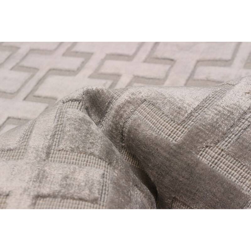 ECARPETGALLERY Hand Loomed Kashkuli Gabbeh Light Grey Viscose Rug - 5'9 x 8'0