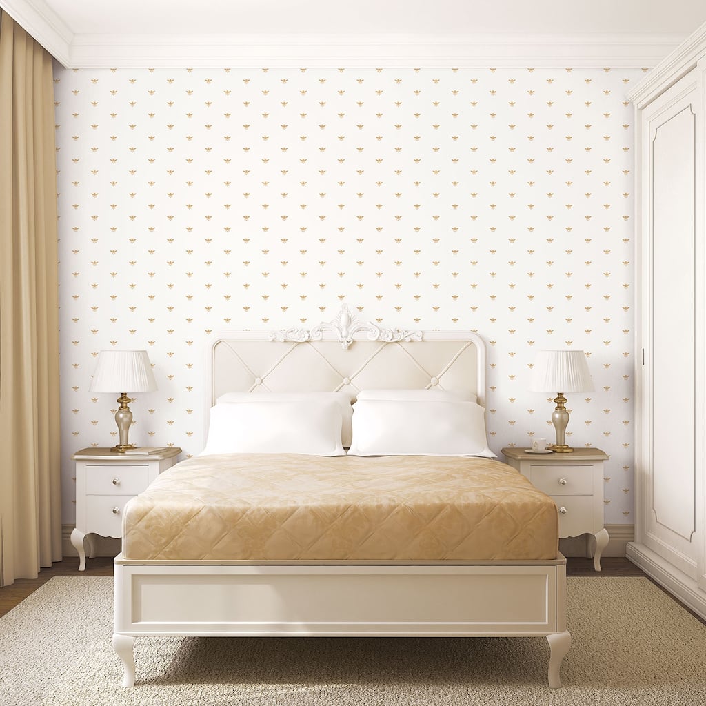Oceanside, Vinyl Regal Bee In Gold And White Wallpaper, 20.5 In X 33 Ft = 56 Sq Ft