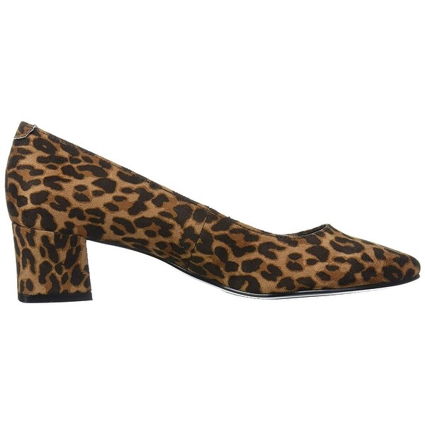 bandolino suede pumps