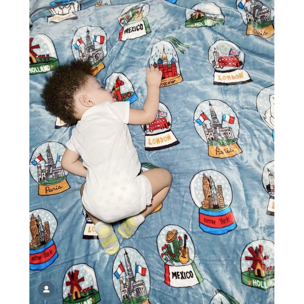 Wearable Hoodie Blanket Oversized Sherpa Fleece Sweatshirt In One TV Blanket On Sale Bed Bath Beyond 39016756