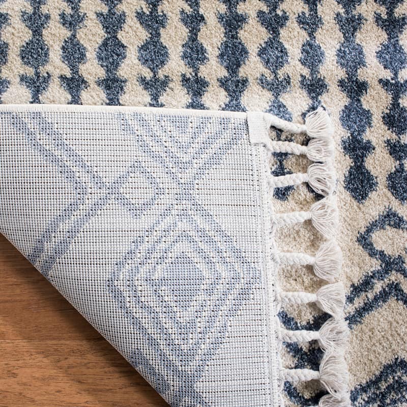 SAFAVIEH Kasbah Mihoko Moroccan Tassel Rug