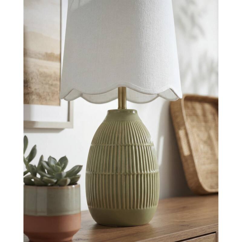 Livabliss Soleny Traditional Accent Table Lamp