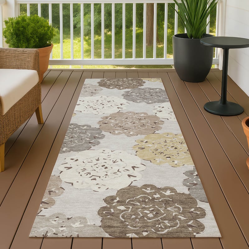 Machine Washable Indoor/ Outdoor Global Motif Chantille Rug - Pearl - 2'3" x 7'6"