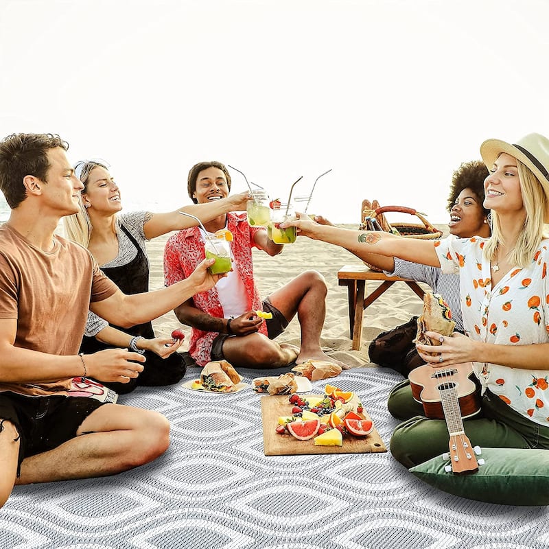 Venice Lightweight Reversible Recycled Plastic Outdoor Floor Mat/Rug