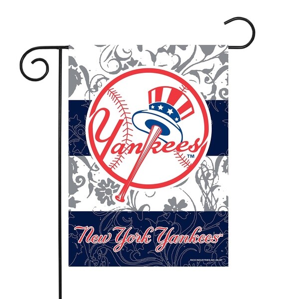 18" x 13" White and Blue MLB New York Yankees Outdoor Garden Flag - N/A