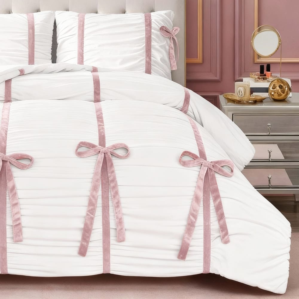 Juicy Couture Amelie Bows Ruched Comforter Sets