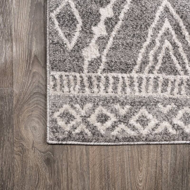 JONATHAN Y Pele Moroccan Style Diamond Area Rug