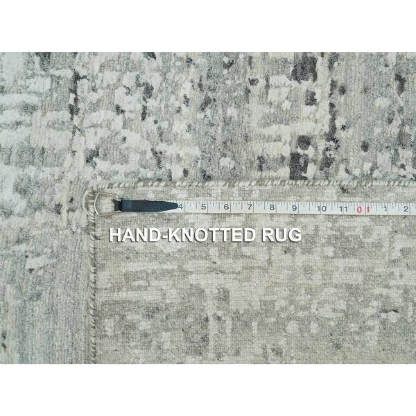 Shahbanu Rugs Light Gray, Hand Knotted, Modern Design, Hand Spun Undyed ...