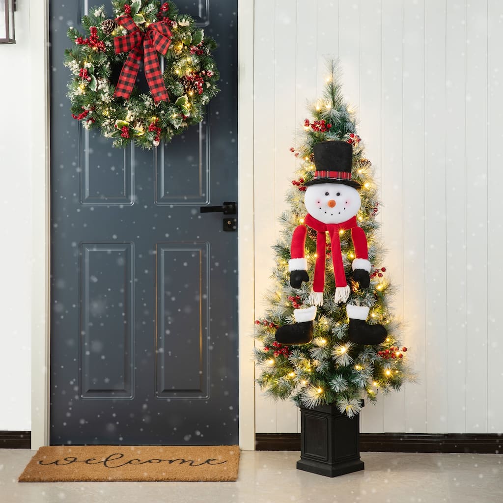 Glitzhome 4/5/6 Foot Pre-Lit Pine Artificial Potted Christmas Tree with Red Berries for Entrance