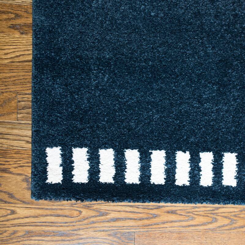Nisha Geometric Modern Stripe Area Rug