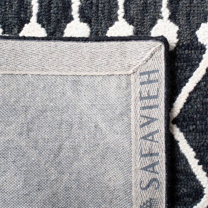 SAFAVIEH Handmade Blossom Mahalia Modern Floral Wool Rug