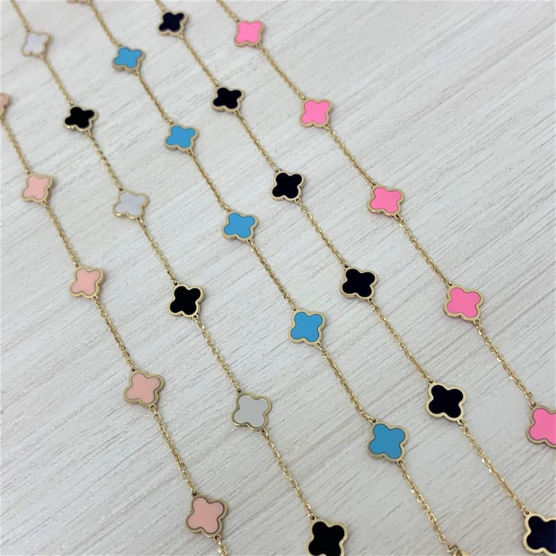Italian Gold14K Yellow Gold Clover Station Necklace - Made In Italy 7mm Clover 16-18 Inch Chain 2.60 grams