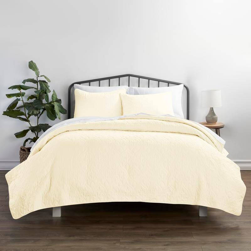 Soft Essentials Premium Ultra Soft Damask Pattern Quilted Coverlet Set - Yellow - King - Cal King