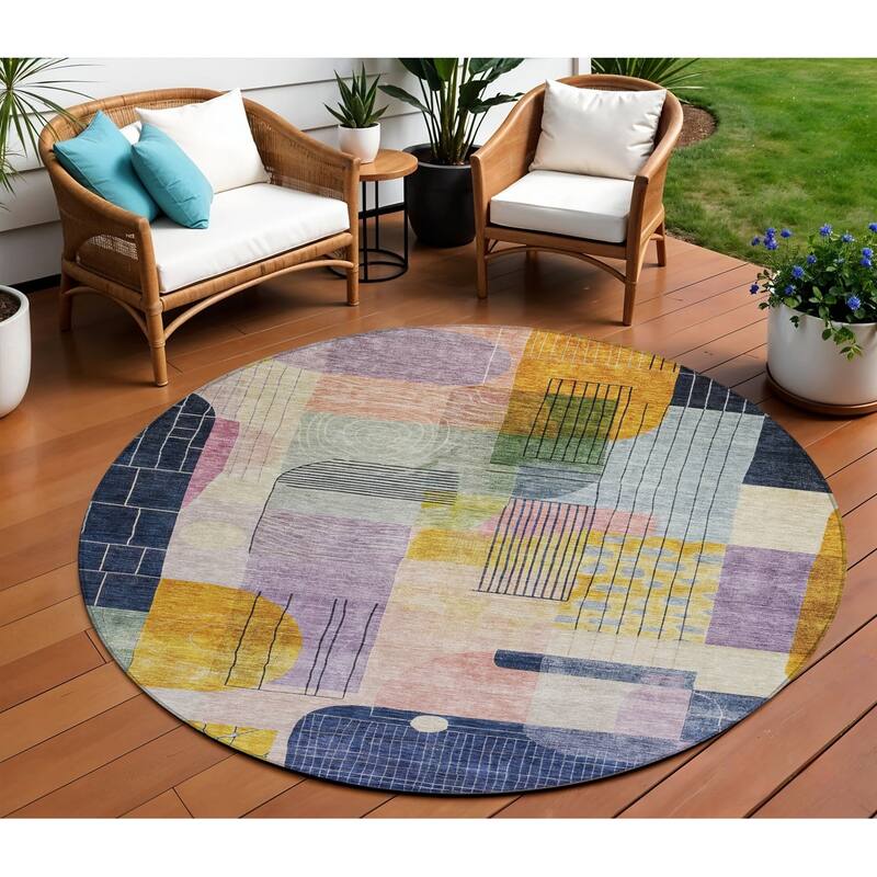 HomeRoots Abstract Transitional Rectangle Outdoor Rug - 8' Round