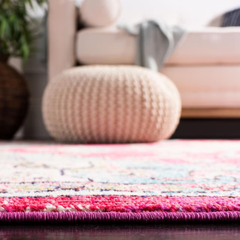 SAFAVIEH Madison Diederike Boho Medallion Distressed Rug