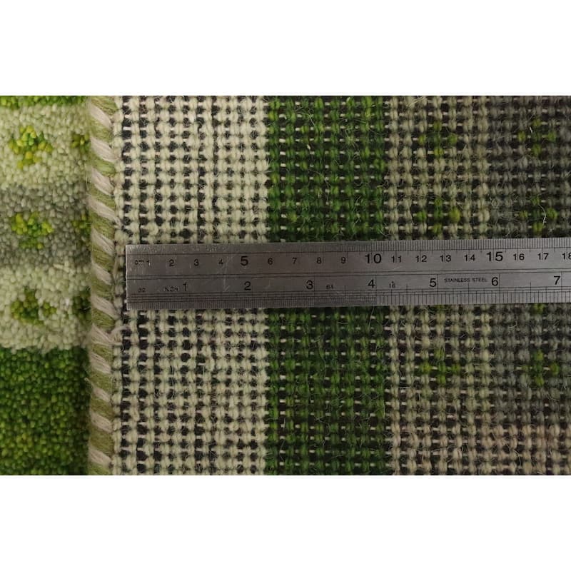 Hand Knotted Oriental 100% Wool Carpet Tribal Tribal Green Gabbeh Area Rug - 1' 4'' X 1' 4''