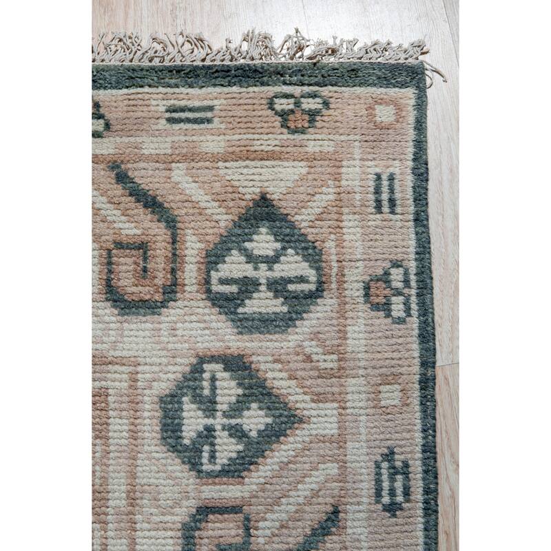 Hand-Knotted Wool Charcoal Traditional Oriental Kotan Rug - Classic Elegance and Timeless Craftsmanship