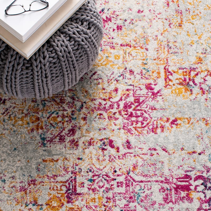 SAFAVIEH Evoke Pety Vintage Distressed Rug