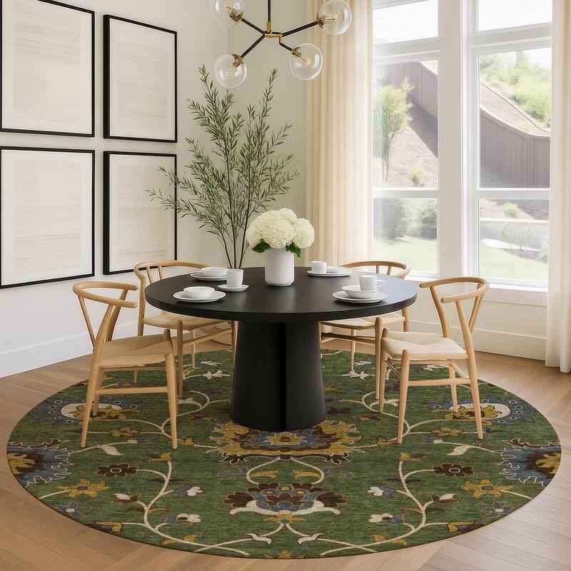Machine Washable Indoor/ Outdoor Traditional Luna Chantille Rug