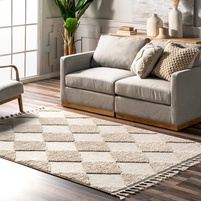 Nuloom Marissa High/Low Diamond Tassel Area Rug - 7' 10" x 10' - Beige - Rectangle