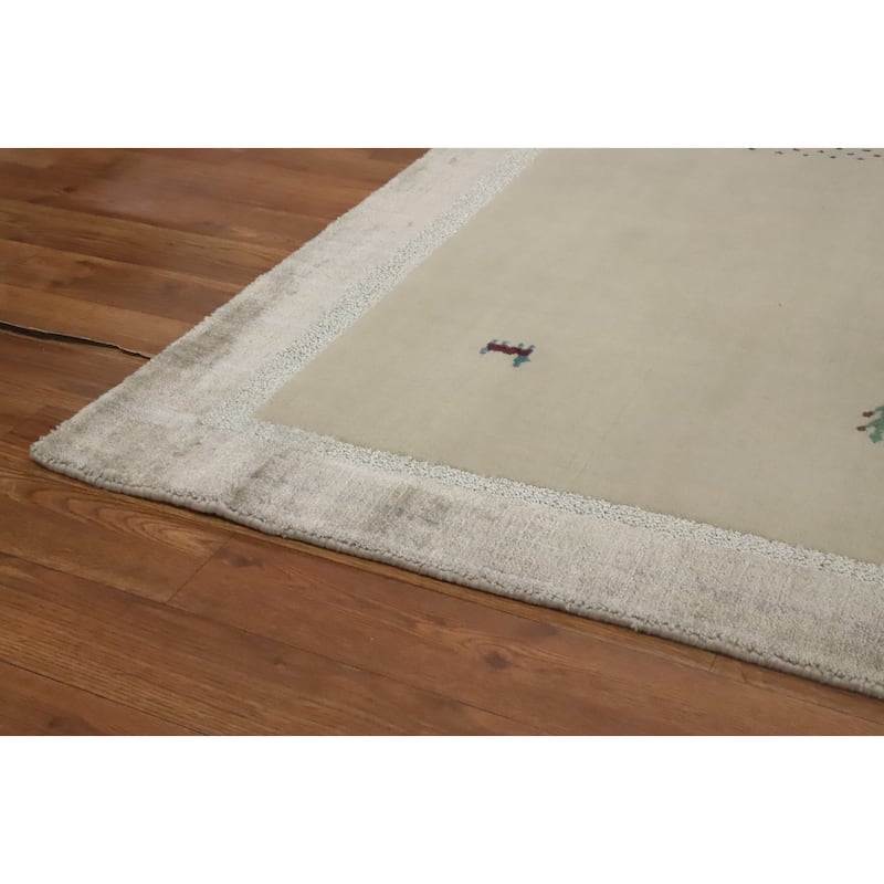 Hand Knotted Oriental 100% Wool Carpet Tribal Animal Pictorial Beige & Ivories Gabbeh Area Rug - 7' 10'' X 5' 5''