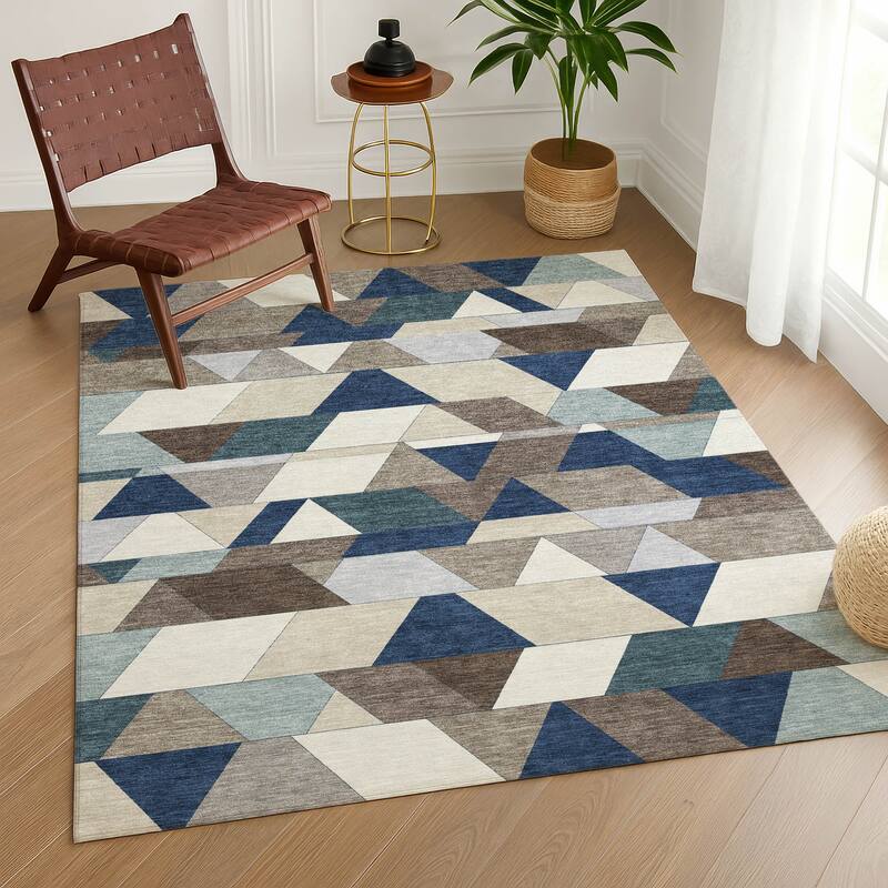 Machine Washable Indoor/ Outdoor Modern DeVaughn Chantille Rug