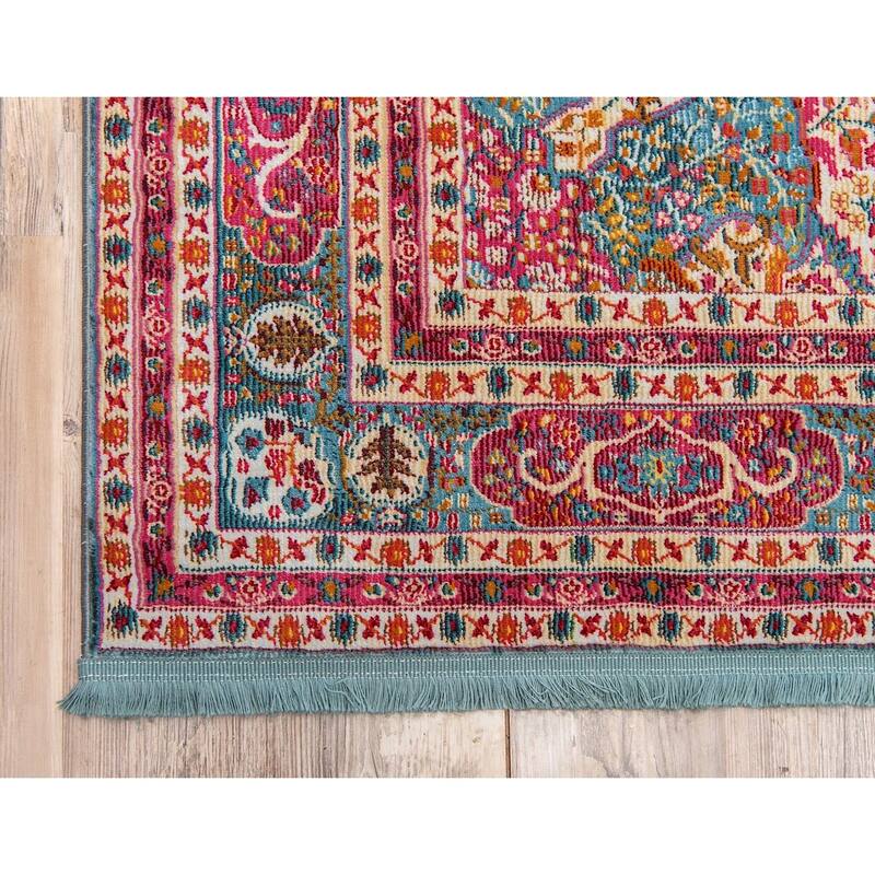 Traditional Samana Collection Area Rug