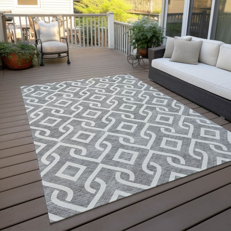 Machine Washable Indoor/ Outdoor Chantille Scroll Trellis Rug
