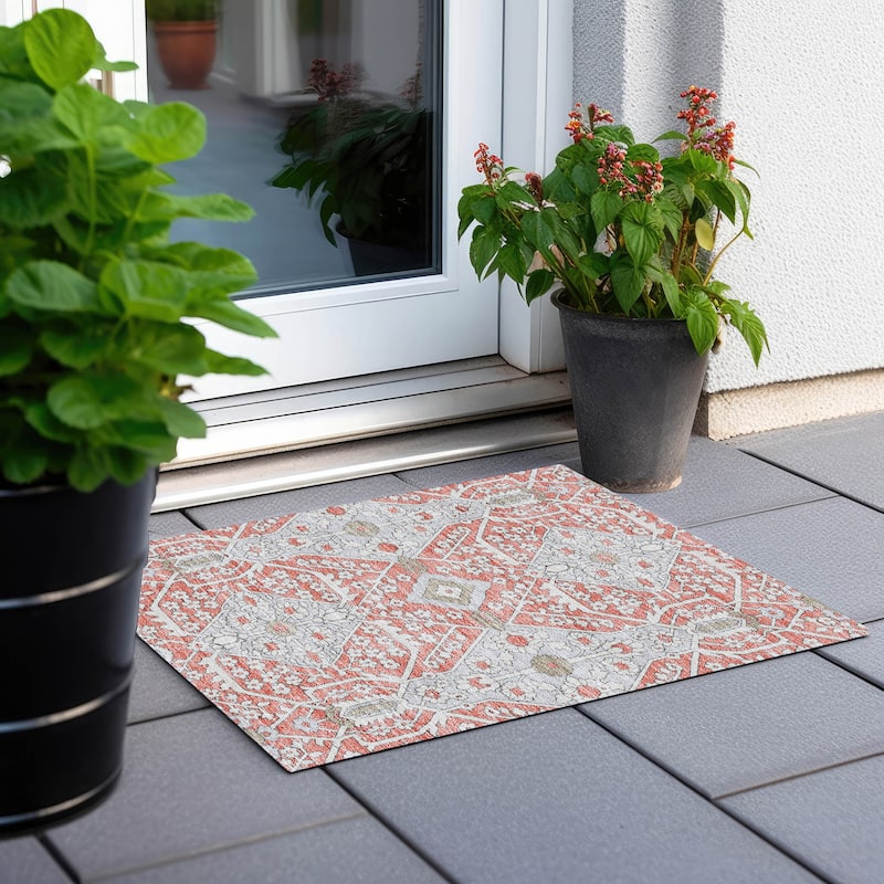 Machine Washable Indoor/ Outdoor Chantille Traditional Medallion Rug - Salmon - 1'8" x 2'6"