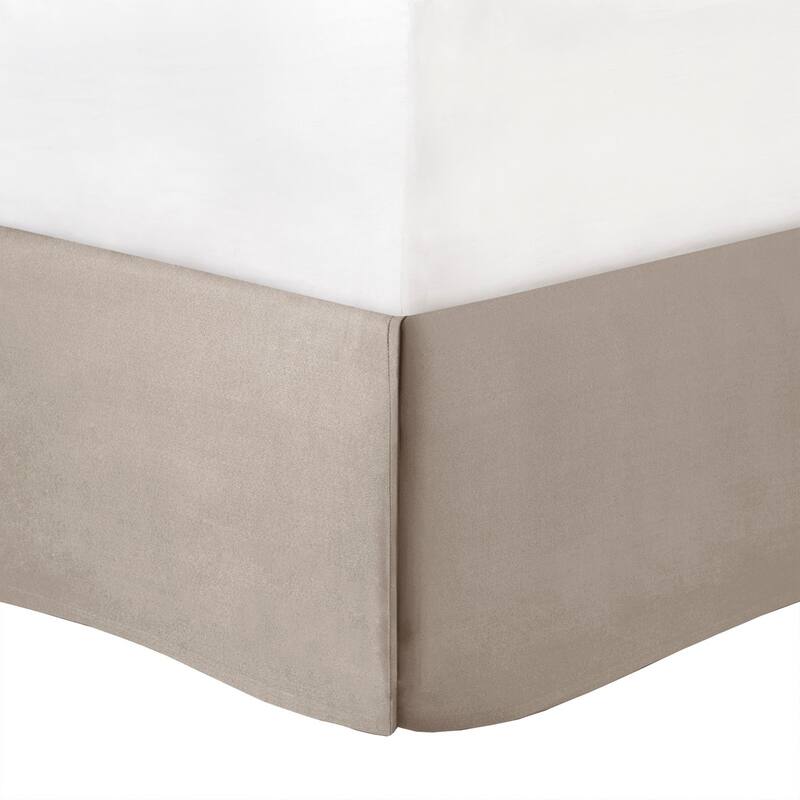 GDF Studio - Laurel 7-Piece Tufted Comforter Set with Decorative Pillows