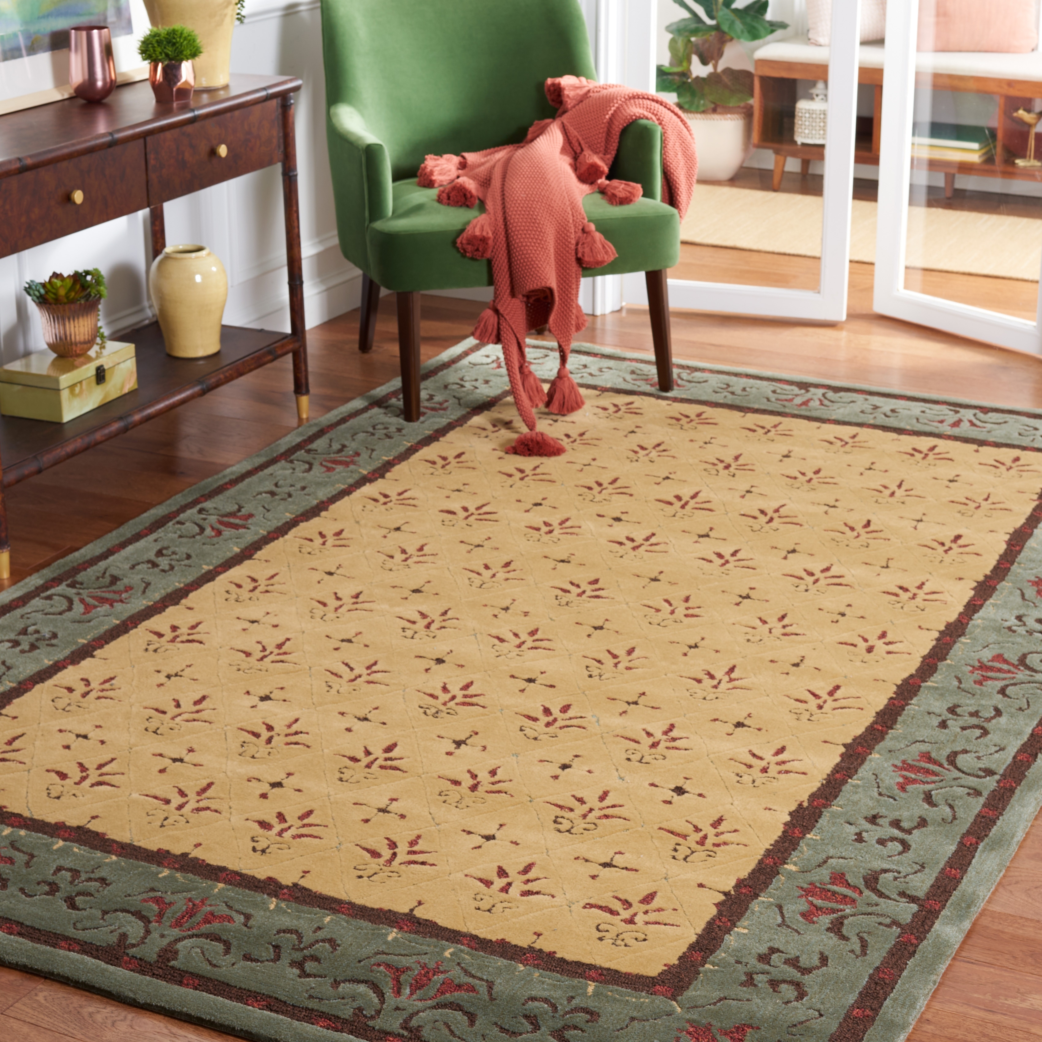 SAFAVIEH Handmade Easy Care Jagodinka Oriental Rug